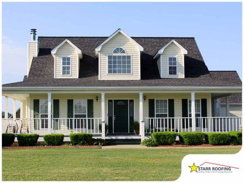 Residential Roofing Bungalow House with Asphalt Shingle Roof